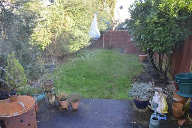  Image of 3 bedroom Property to rent in Long Lane London N3 at Long Lane, Finchley, London N3