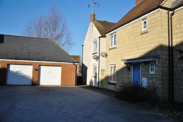  Image of 3 bedroom Semi-Detached house for sale in Ulysses Road Swindon SN25 at Ullsses Road, Redhouse, Swindon SN25