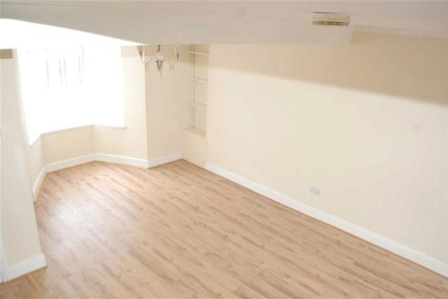  Image of 3 bedroom Terraced house to rent in The Parade Pontypridd CF37 at The Parade, Pontypridd CF37