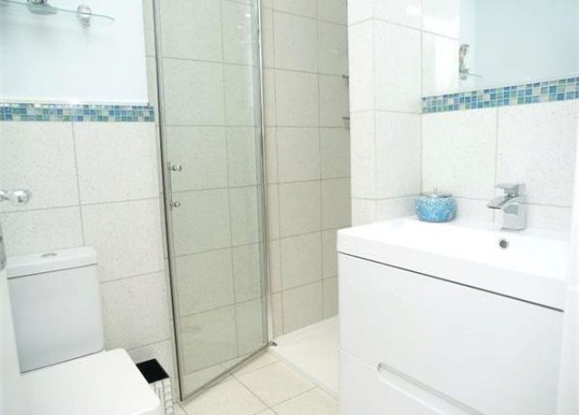 Image of 4 bedroom Terraced house for sale in Silvergate Ruxley Lane West Ewell Epsom KT19 at Silvergate, Ruxley Lane, West Ewell, Epsom KT19