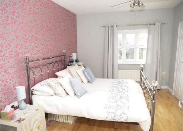  Image of 4 bedroom Terraced house for sale in Silvergate Ruxley Lane West Ewell Epsom KT19 at Silvergate, Ruxley Lane, West Ewell, Epsom KT19