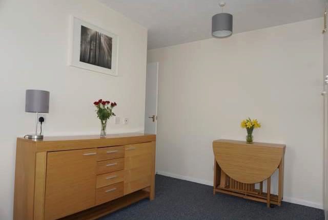  Image of 1 bedroom Flat to rent in Ashenden Walk Tunbridge Wells TN2 at Ashenden Walk, Tunbridge Wells TN2