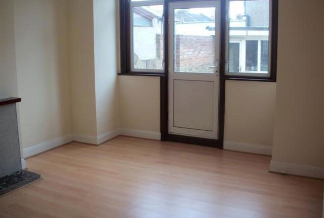  Image of 4 bedroom End of Terrace for sale in Green Lane Ilford IG3 at Green Lane, Ilford IG3