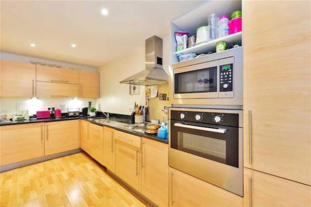  Image of 2 bedroom Flat for sale in Long Lane London SE1 at Fossill Court, 217 Long Lane, London Bridge, London SE1