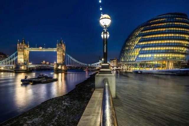  Image of 2 bedroom Flat for sale in Long Lane London SE1 at Fossill Court, 217 Long Lane, London Bridge, London SE1