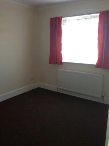  Image of 4 bedroom End of Terrace to rent in Audley Gardens Ilford IG3 at Audley Gardens, Seven Kings IG3
