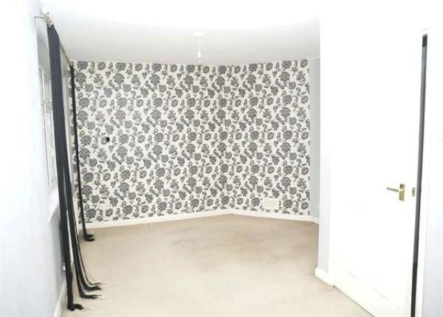  Image of 1 bedroom Flat to rent in Ewell Road Surbiton KT6 at Ewell Road, Surbiton KT6