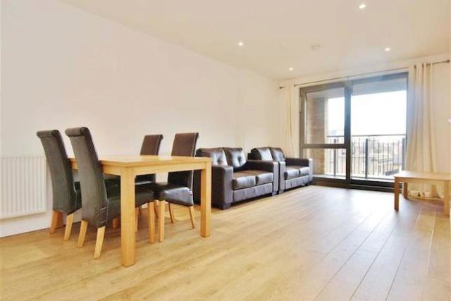  Image of 2 bedroom Flat for sale in Sancroft Street London SE11 at Palm House, Parliament Reach, Vauxhall, London SE11