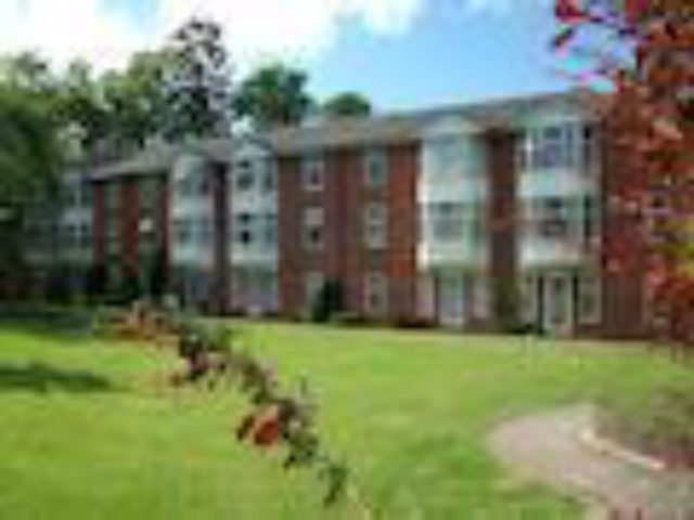  Image of 2 bedroom Flat to rent in Westcote Road Reading RG30 at Two Bedroom Apartment, Reading RG30