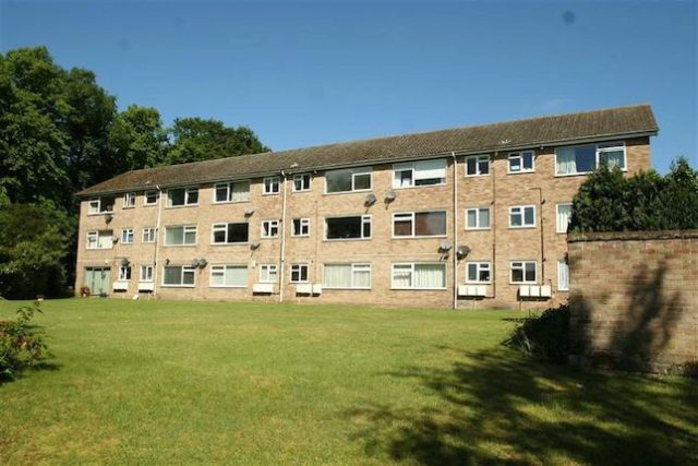  Image of 1 bedroom Flat to rent in Willow Grove Chislehurst BR7 at Willow Grove, Chislehurst, Kent BR7