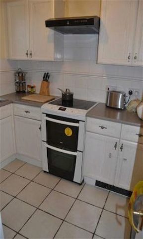  Image of 2 bedroom Flat to rent in Lucas Gardens London N2 at Lucas Gardens, East Finchley, London N2