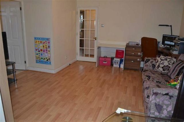  Image of 2 bedroom Flat to rent in Lucas Gardens London N2 at Lucas Gardens, East Finchley, London N2