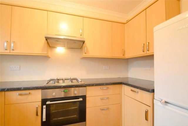  Image of 3 bedroom End of Terrace to rent in Morland Road Addiscombe Croydon CR0 at Morland Road, Addiscombe, Croydon CR0