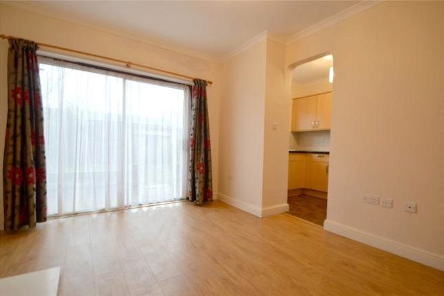  Image of 3 bedroom End of Terrace to rent in Morland Road Addiscombe Croydon CR0 at Morland Road, Addiscombe, Croydon CR0