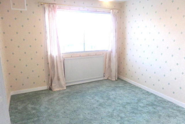  Image of 3 bedroom Semi-Detached house to rent in Great South West Road Hounslow TW4 at Great South West Road, Hounslow TW4