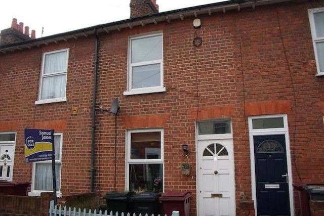  Image of 3 bedroom Terraced house for sale in Victoria Street Reading RG1 at Victoria Street, Reading RG1