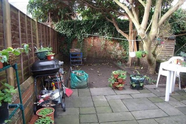  Image of 3 bedroom Terraced house for sale in Victoria Street Reading RG1 at Victoria Street, Reading RG1
