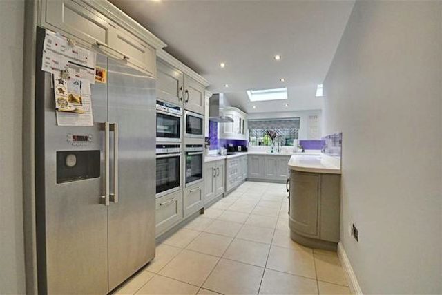  Image of 4 bedroom Detached house for sale in Glentrammon Road Orpington BR6 at Glentrammon Road, Green Street Green, Orpington BR6