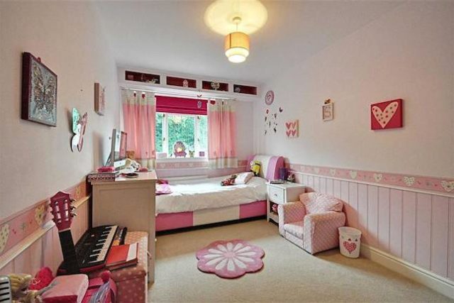  Image of 4 bedroom Detached house for sale in Glentrammon Road Orpington BR6 at Glentrammon Road, Green Street Green, Orpington BR6