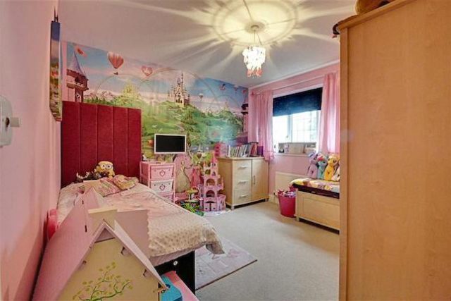  Image of 4 bedroom Detached house for sale in Glentrammon Road Orpington BR6 at Glentrammon Road, Green Street Green, Orpington BR6