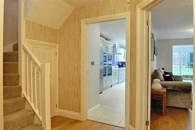  Image of 4 bedroom Detached house for sale in Glentrammon Road Orpington BR6 at Glentrammon Road, Green Street Green, Orpington BR6