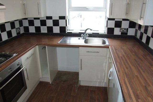  Image of 4 bedroom Property for sale in Crabb Street Rushden NN10 at Crabb Street, Rushden NN10
