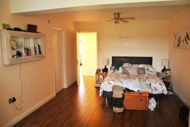  Image of 5 bedroom Property for sale in Moredon Road Swindon SN2 at Moredon Road, Swindon SN2