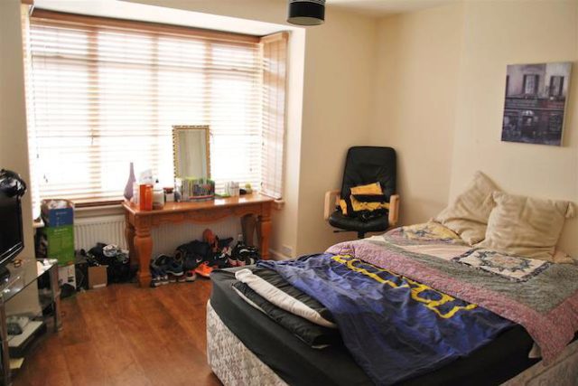  Image of 5 bedroom Property for sale in Moredon Road Swindon SN2 at Moredon Road, Swindon SN2