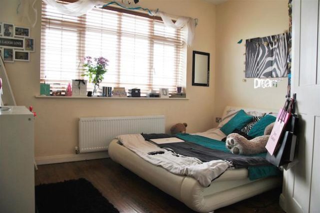  Image of 5 bedroom Property for sale in Moredon Road Swindon SN2 at Moredon Road, Swindon SN2