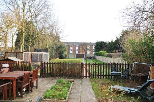  Image of 5 bedroom Property for sale in Moredon Road Swindon SN2 at Moredon Road, Swindon SN2