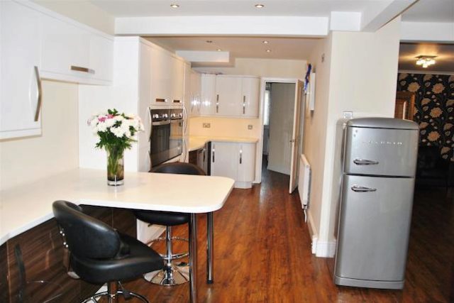 Image of 5 bedroom Property for sale in Moredon Road Swindon SN2 at Moredon Road, Swindon SN2