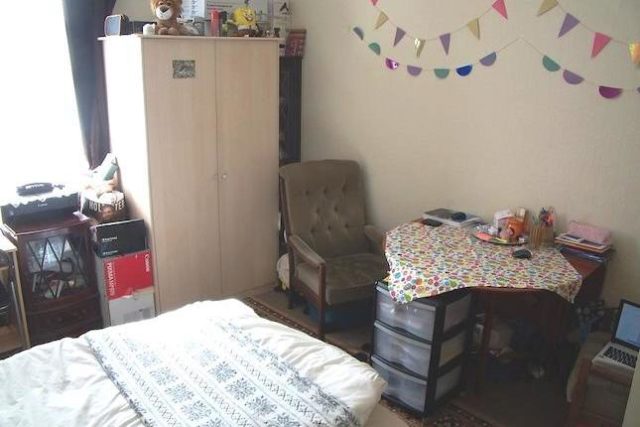  Image of Studio flat to rent in Carey Street Reading RG1 at Studio Flat, Including Off Road Parking, Reading RG1