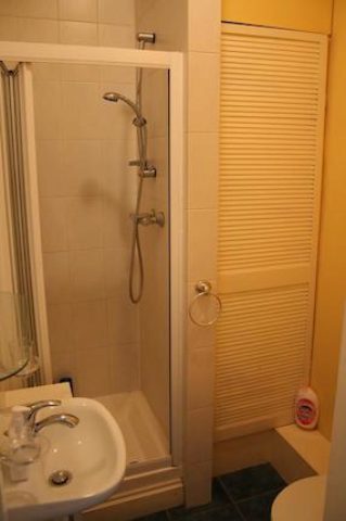  Image of Studio flat to rent in Finchley Road London NW3 at Finchley Road, London NW3