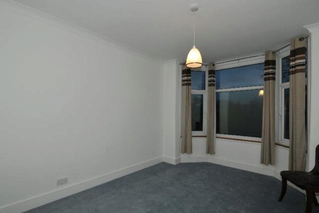  Image of 1 bedroom Flat to rent in The Mall London N14 at The Mall, Southgate, London N14