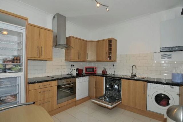  Image of 1 bedroom Flat to rent in The Mall London N14 at The Mall, Southgate, London N14