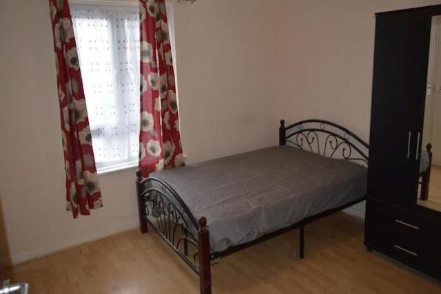  Image of 2 bedroom Property to rent in Mulberry Place London SE9 at Pinnel Road, Eltham SE9