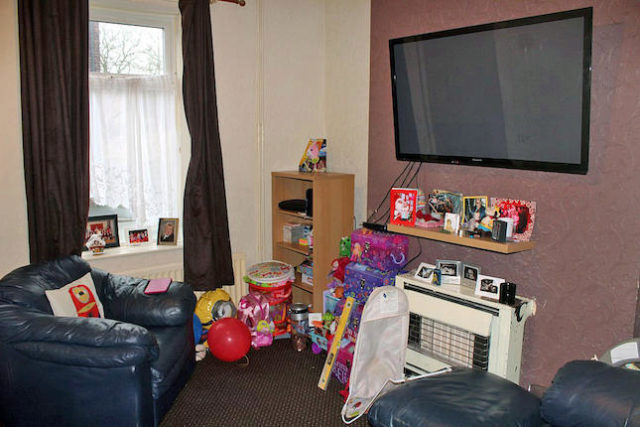  Image of 2 bedroom Terraced house for sale in New Earth Street Oldham OL4 at New Earth Street, Oldham OL4