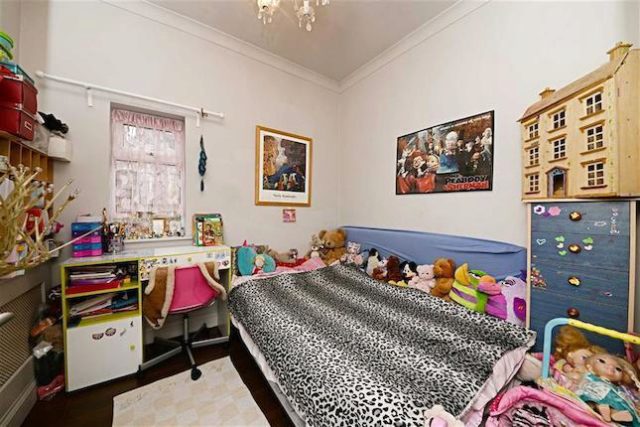  Image of 3 bedroom Flat for sale in Garrick Road London NW9 at Garrick Road, London, London NW9