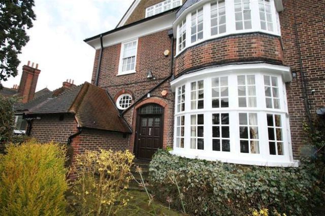  Image of 3 bedroom Flat to rent in Wilderness Road Chislehurst BR7 at Wilderness Road, Chislehurst, Kent BR7