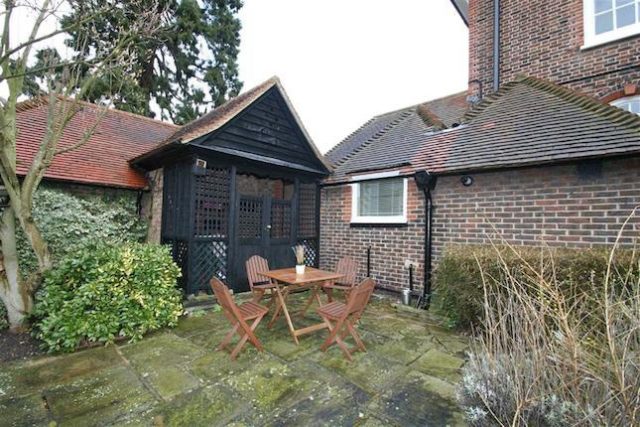  Image of 3 bedroom Flat to rent in Wilderness Road Chislehurst BR7 at Wilderness Road, Chislehurst, Kent BR7