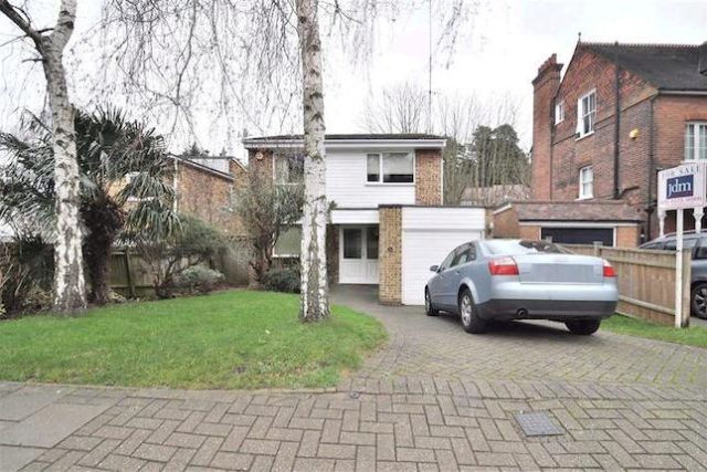  Image of 4 bedroom Detached house for sale in Lower Camden Chislehurst BR7 at Lower Camden, Chislehurst BR7