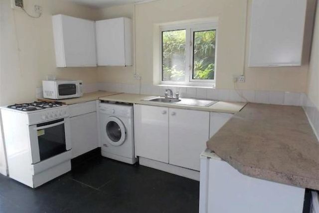  Image of 4 bedroom Terraced house for sale in Stow Hill Treforest Pontypridd CF37 at Stow Hill, Treforest, Pontypridd CF37