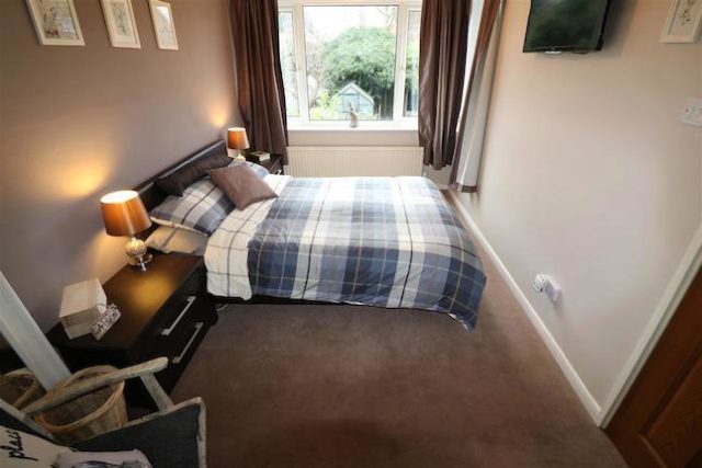  Image of 5 bedroom Town House for sale in Ashby Drive Rushden NN10 at Ashby Drive, Rushden NN10