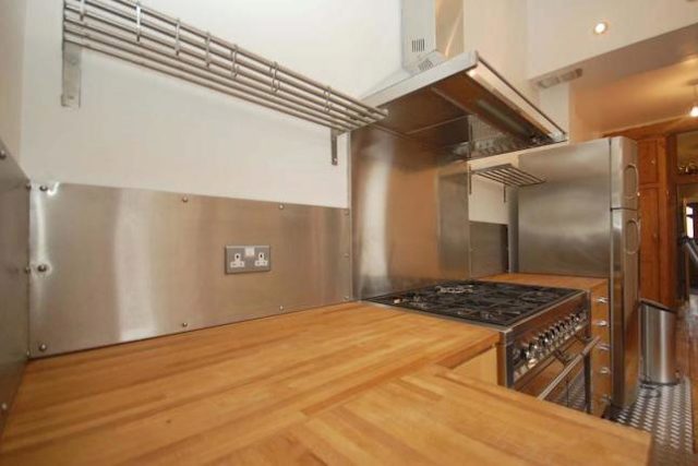  Image of 1 bedroom Flat to rent in Cornwall Avenue London N22 at Cornwall Avenue, Alexandra Park, London N22