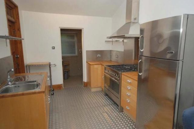  Image of 1 bedroom Flat to rent in Cornwall Avenue London N22 at Cornwall Avenue, Alexandra Park, London N22