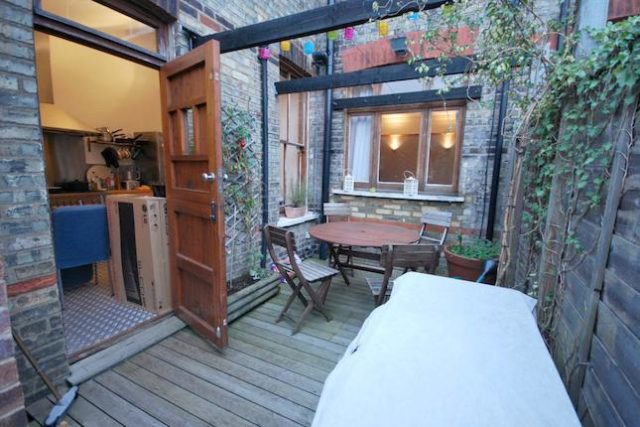 Image of 1 bedroom Flat to rent in Cornwall Avenue London N22 at Cornwall Avenue, Alexandra Park, London N22