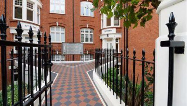  Image of 1 bedroom Flat to rent in Hamlet Gardens London W6 at Hamlet Gardens, London W6