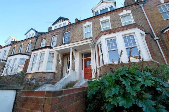 Image of 2 bedroom Flat for sale in Park Avenue London N22 at Park Avenue, Alexandra Park, London N22