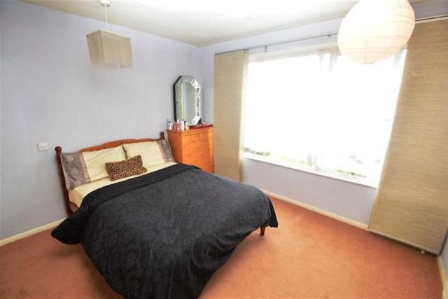 Image of 2 bedroom Flat to rent in Studley Drive Ilford IG4 at Studley Drive, Ilford, Essex IG4