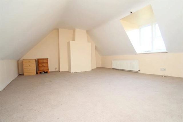  Image of 2 bedroom Flat to rent in Horton Road Horton Slough SL3 at Horton Road, Horton, Berkshire SL3